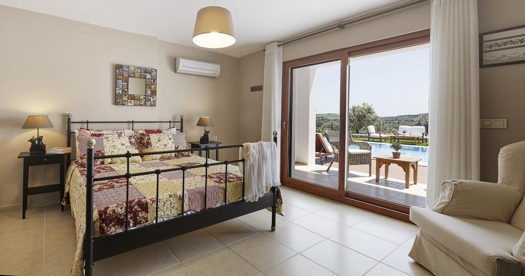 L'Olivier Guest House Alaçatı Luaran gambar