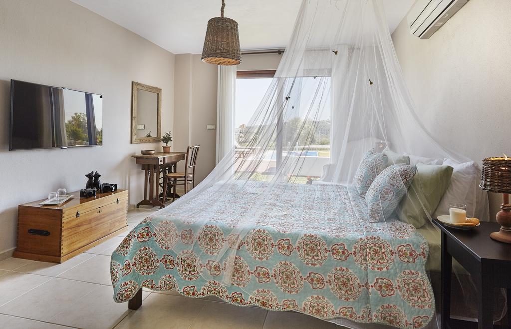 L'Olivier Guest House Alaçatı Bilik gambar